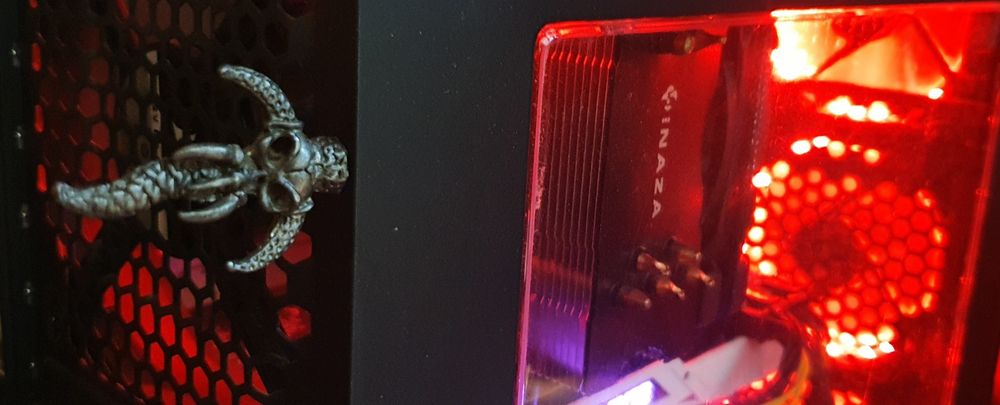 Surub special pentru carcasa PC Gaming