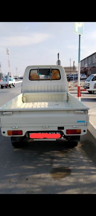 Хитой Лабо сотилади