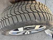 Vând cauciucuri de iarnă Hankook 215/60/17 96H