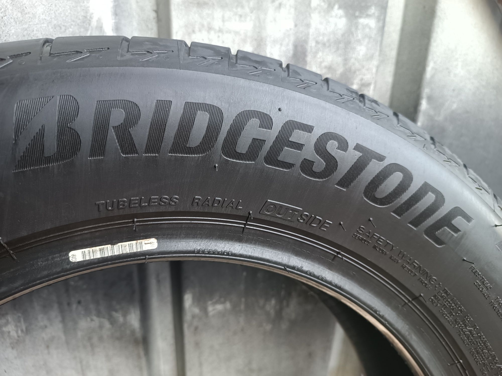 205/60/16 Bridgestone Дот 0221