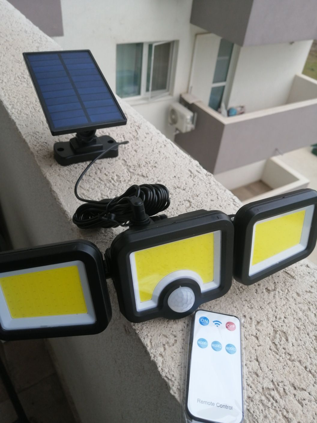 Lampa solara Led COB cu panou solar cu fir