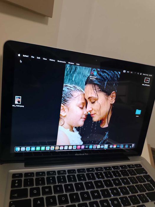 MacBook Pro i5 Leptop