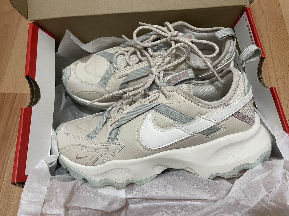 Маратонки nike
