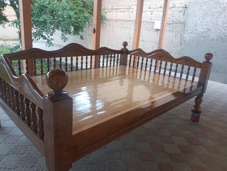 Kravot sotiladi surochni razmeri 2 ga 3 metr