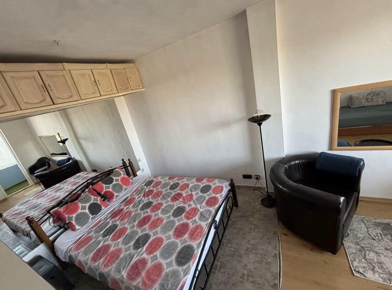 Дава се под наем Двустаен апартамент в Пловдив, Център - 60 кв.м за 400 € - Снимка #2