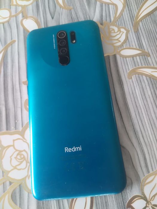 Продам смартфон Redmi 9. 4+1gb/64gb