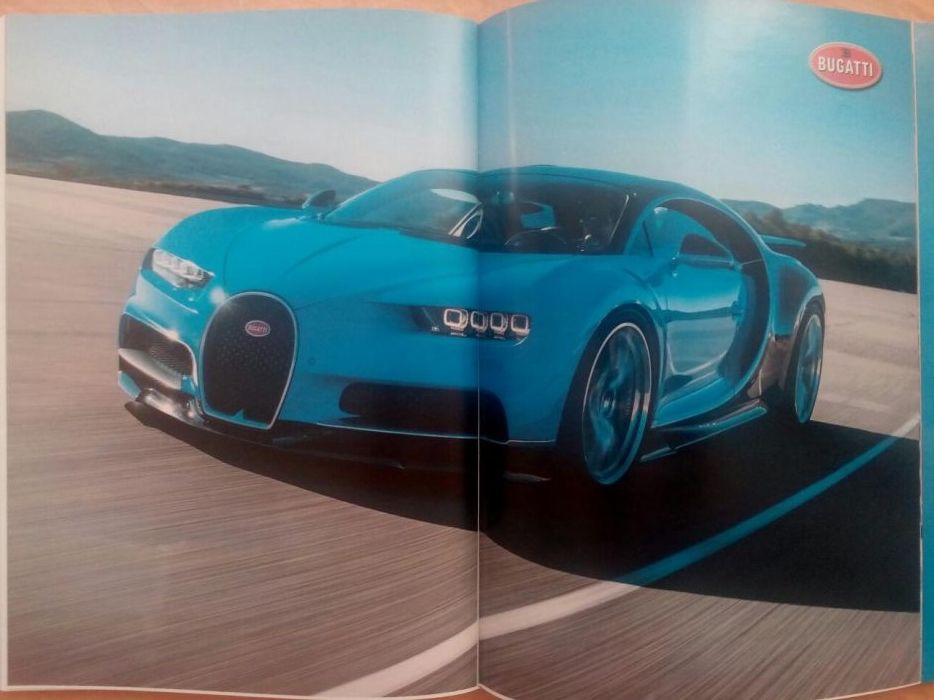 Колекционерски прес книга брошура автомобили Bugatti Chiron