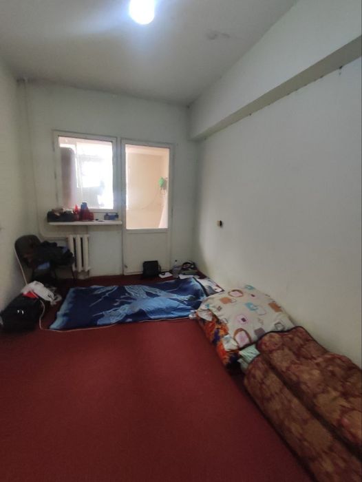 Продается 23 квартал.2-х комнатная квартира. Ор-р Фархадский рынок.