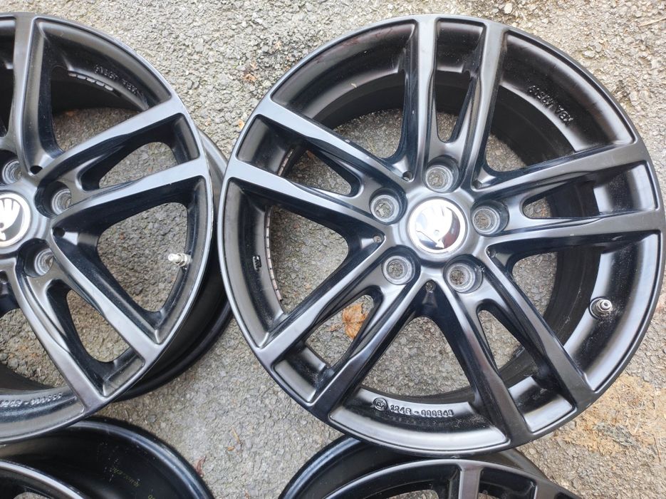 Фолксваген/VW - 16 цола 5x112; 4 бр. лети черни джанти