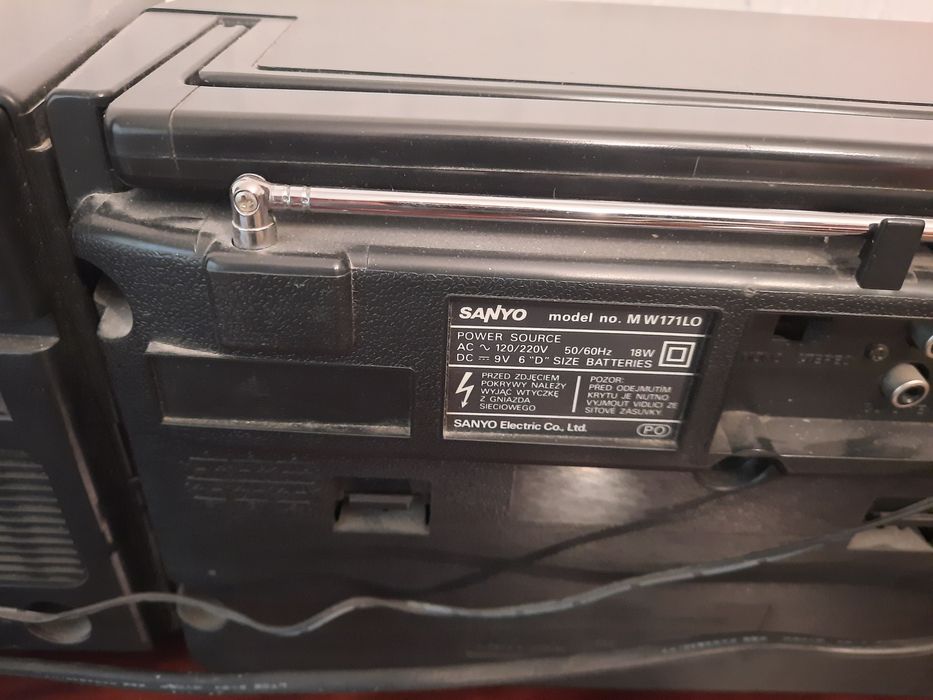 Vand dublu radiocasetofon SANYO