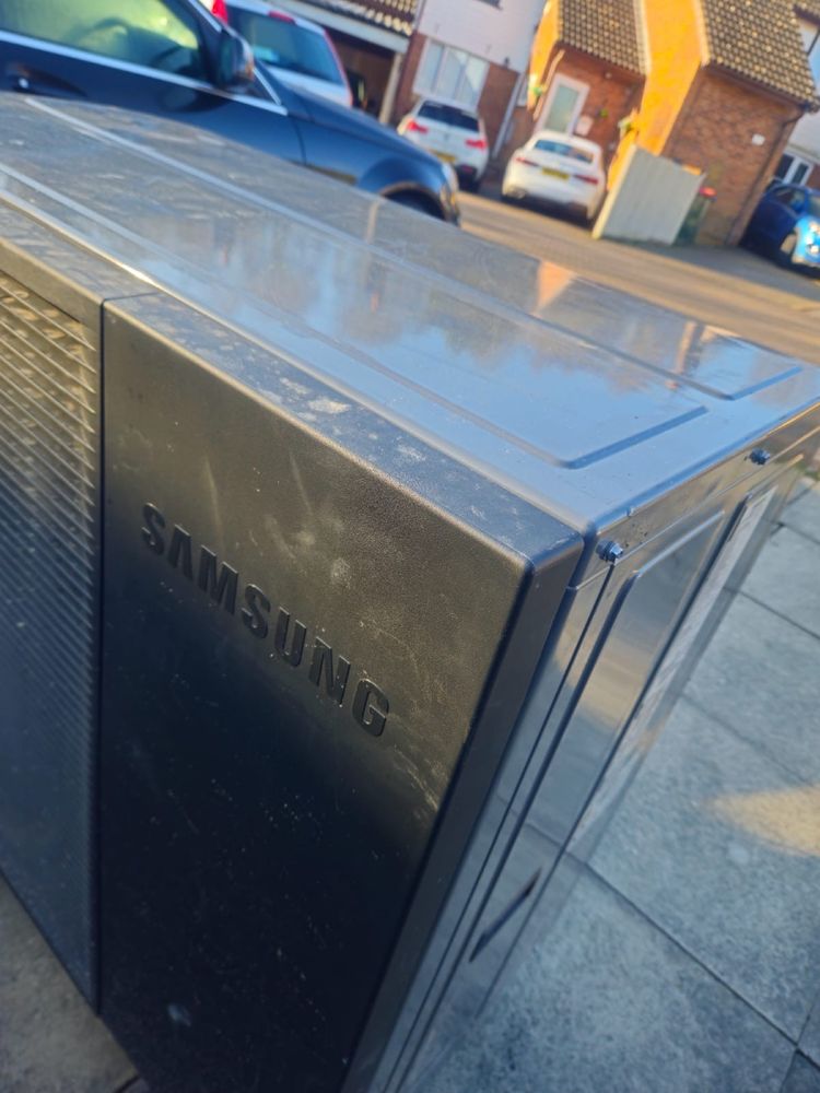 Pompa de caldura Samsung R290 2024