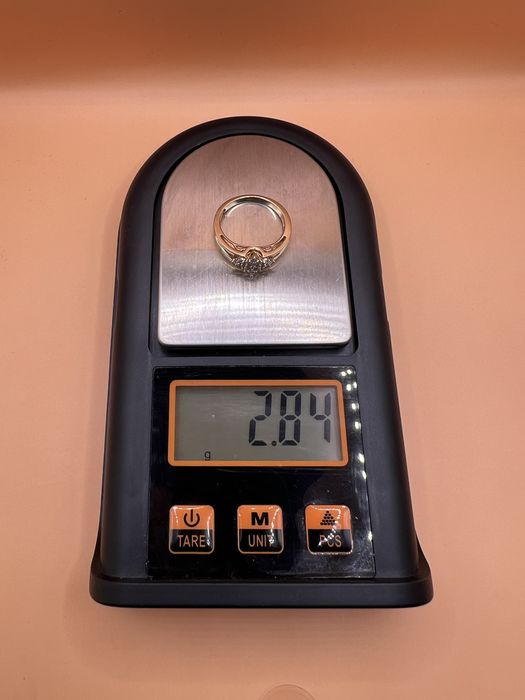 Продам золотое кольцо.