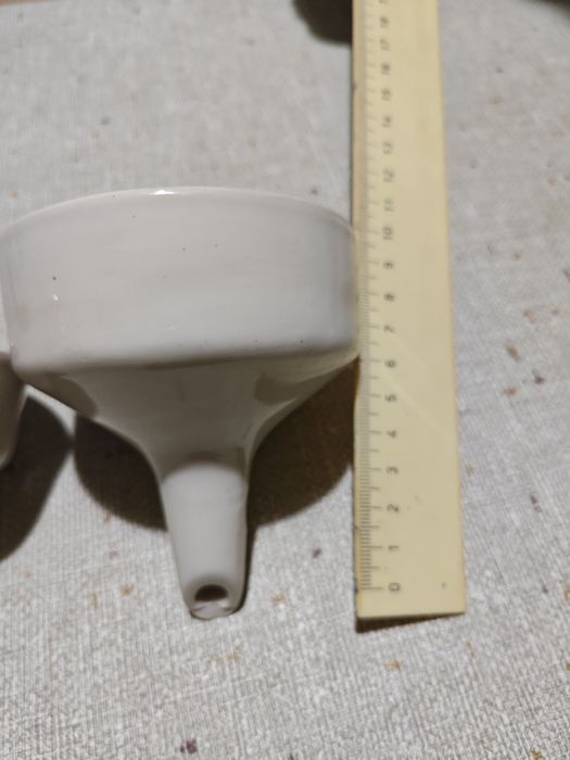 Фуния на Бюхнер -порцеланови