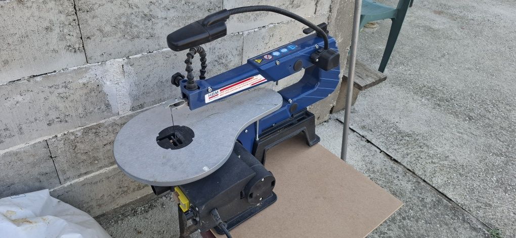 Контурен трион HBM 9960