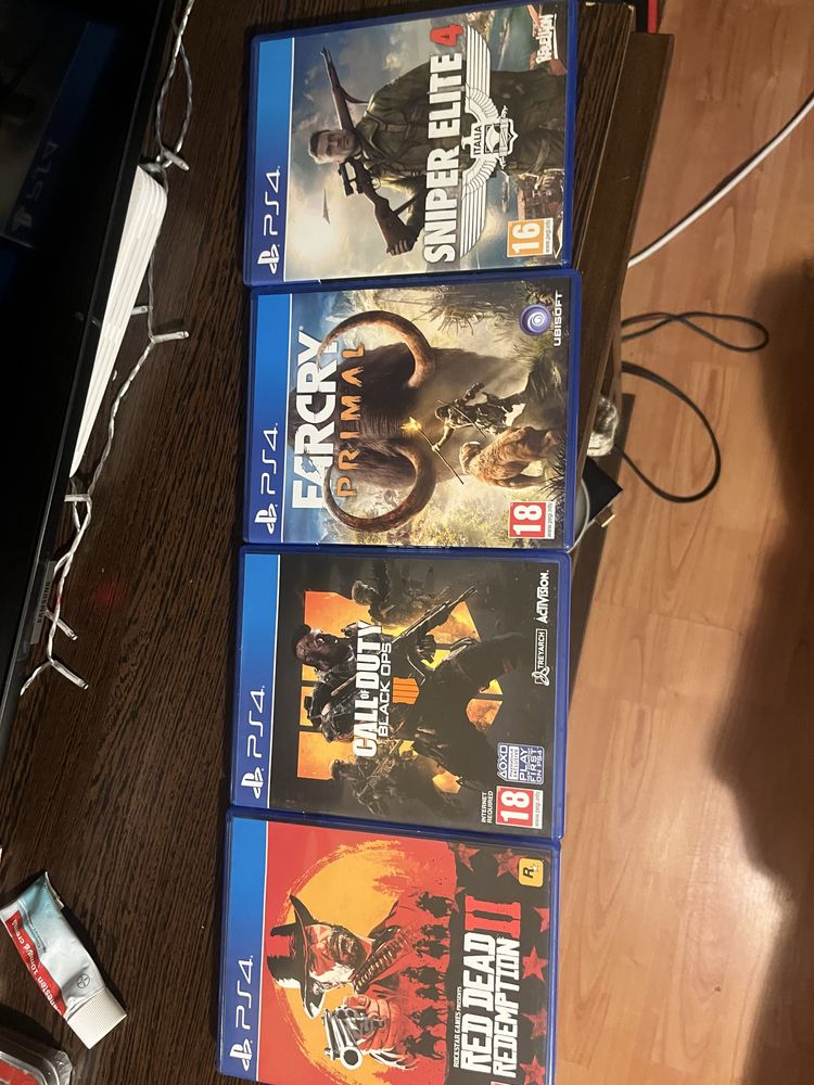 Vand ps4 + 1 maneta+ Fifa 2025+ alte jocuri