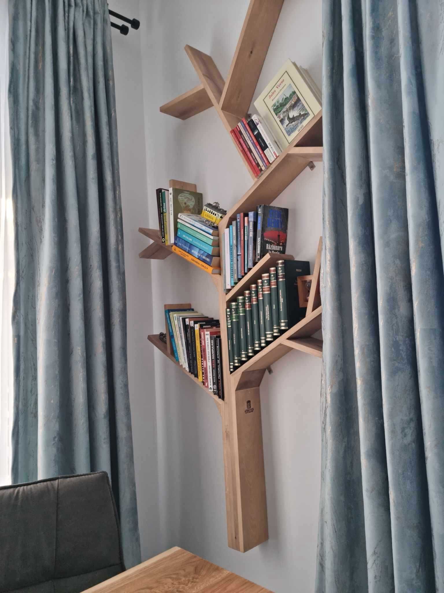 Biblioteca in forma de copac, mobilier unic pentru un spatiu elegant