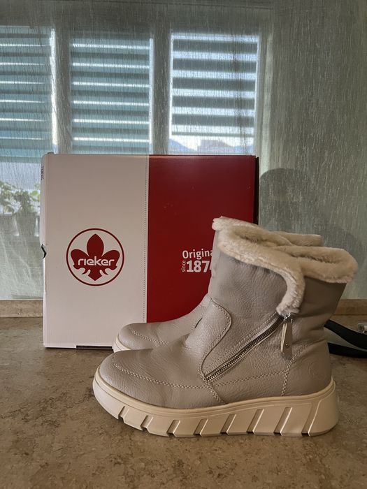 Продам зимние женские полусапожки