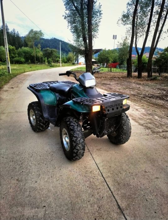 Vând atv polaris