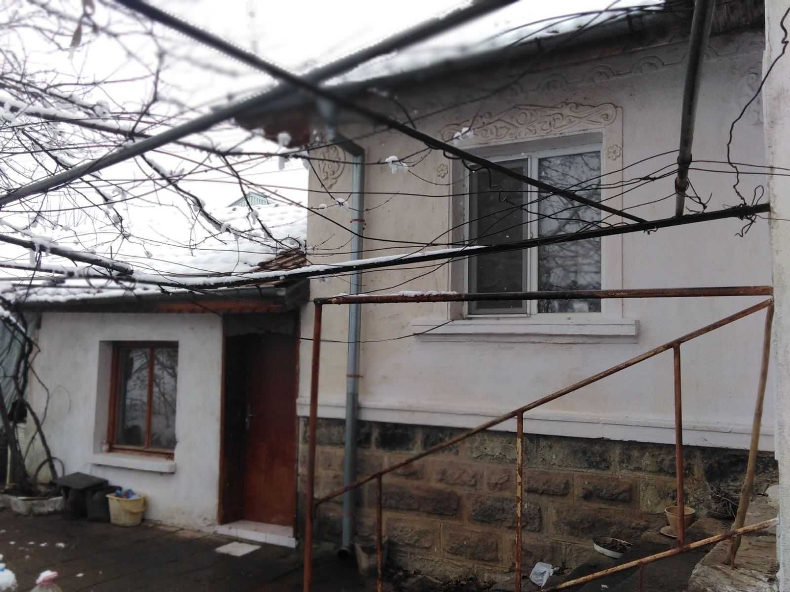 къща в с. Николово с 2,4 декара двор