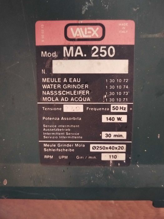 Polizor electric cu reductor tocila