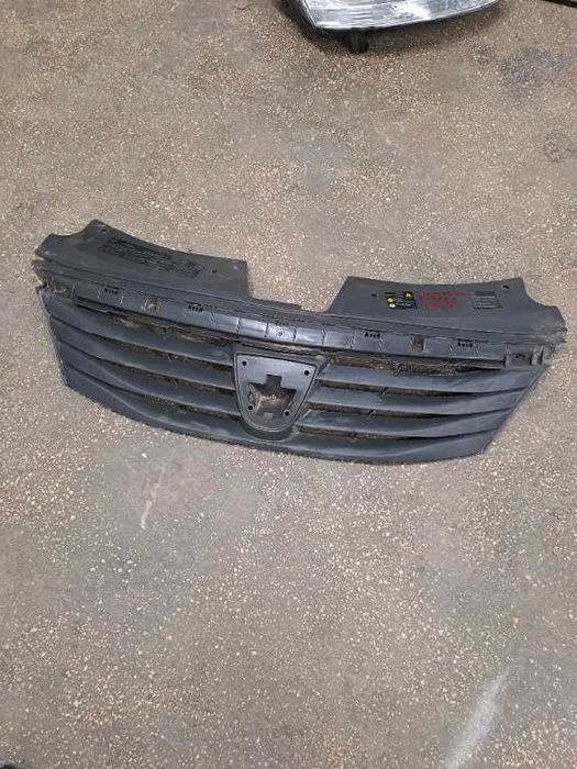 Grila radiator Dacia Logan Facelift an 2009-2012