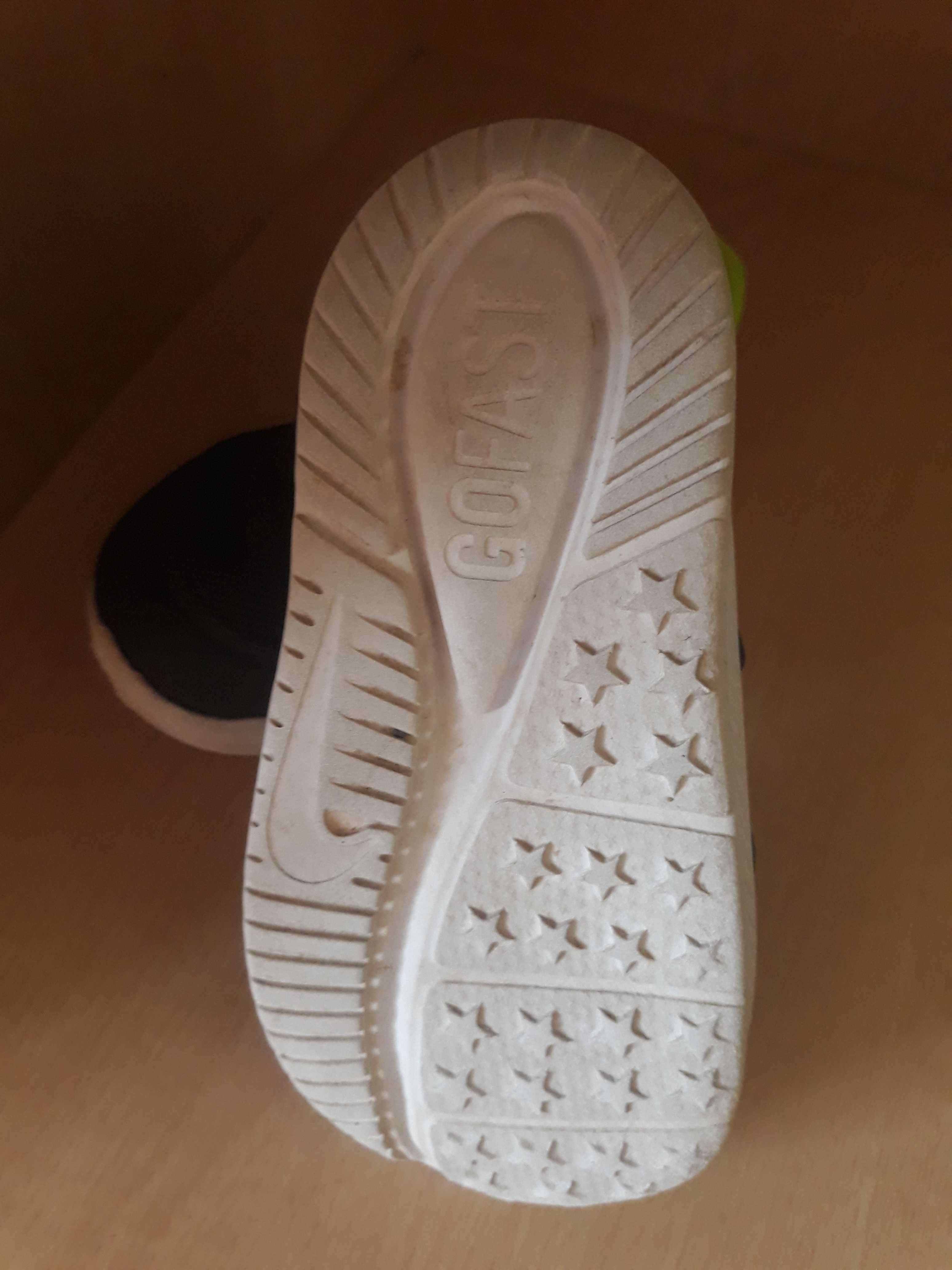 Децки маратонки nike