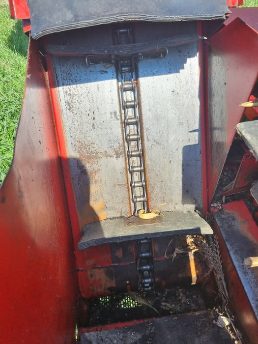 Vând culegator porumb sip tornado 40