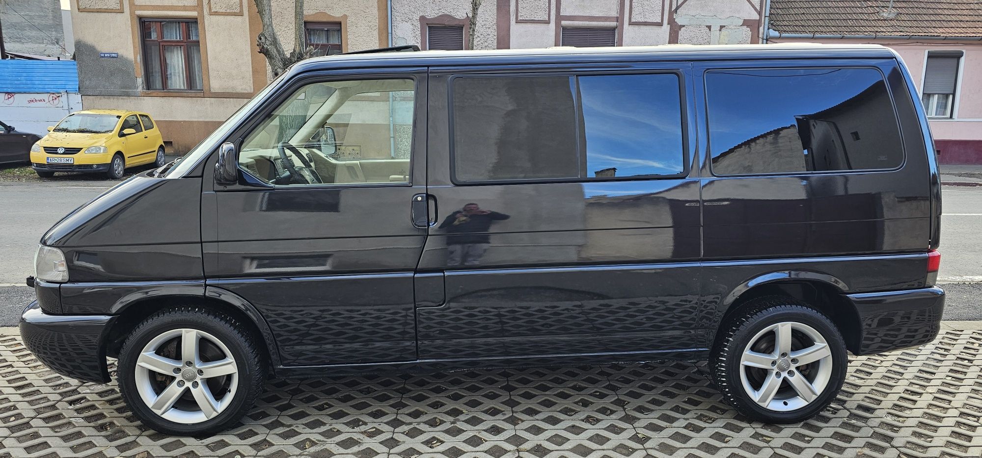 Vw T4 Caravelle 2.5 151 Cp Full Pretul in Euro !!!