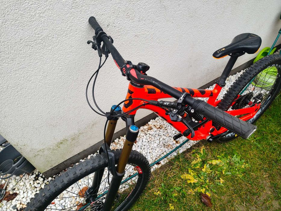 DH bikes, Giant Glory