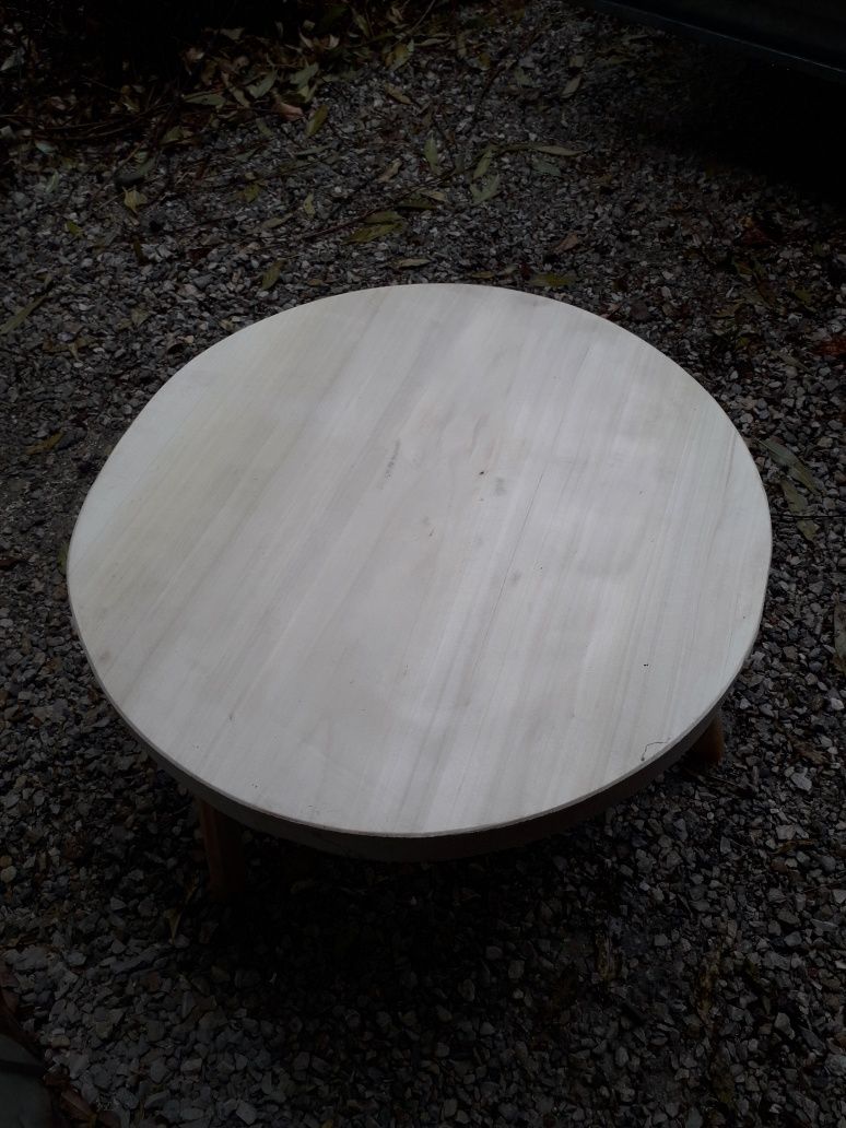 Masa lemn rotunda