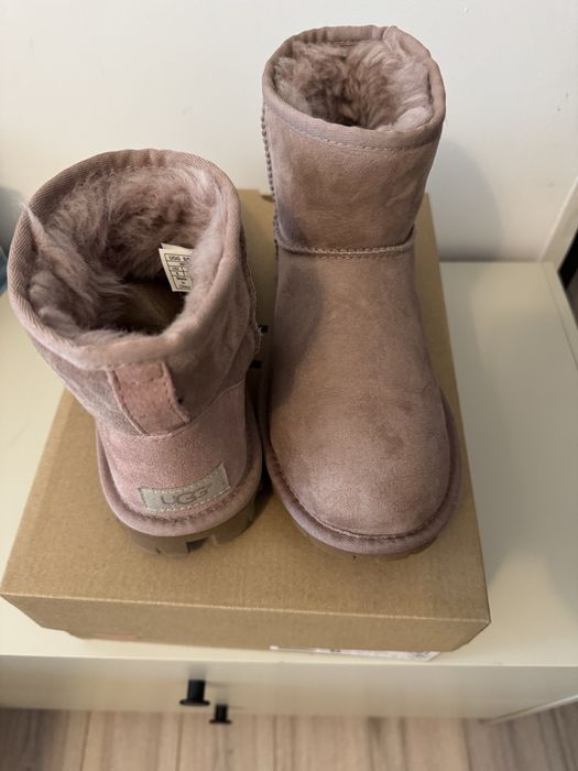 UGG originale marime 37