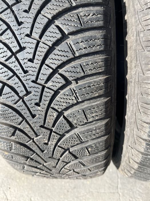 2 бр. зимни гуми 205/55/16 GoodYear 4,5 mm DOT 3720
