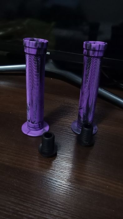 Продам грипсы в хорошем состоянии