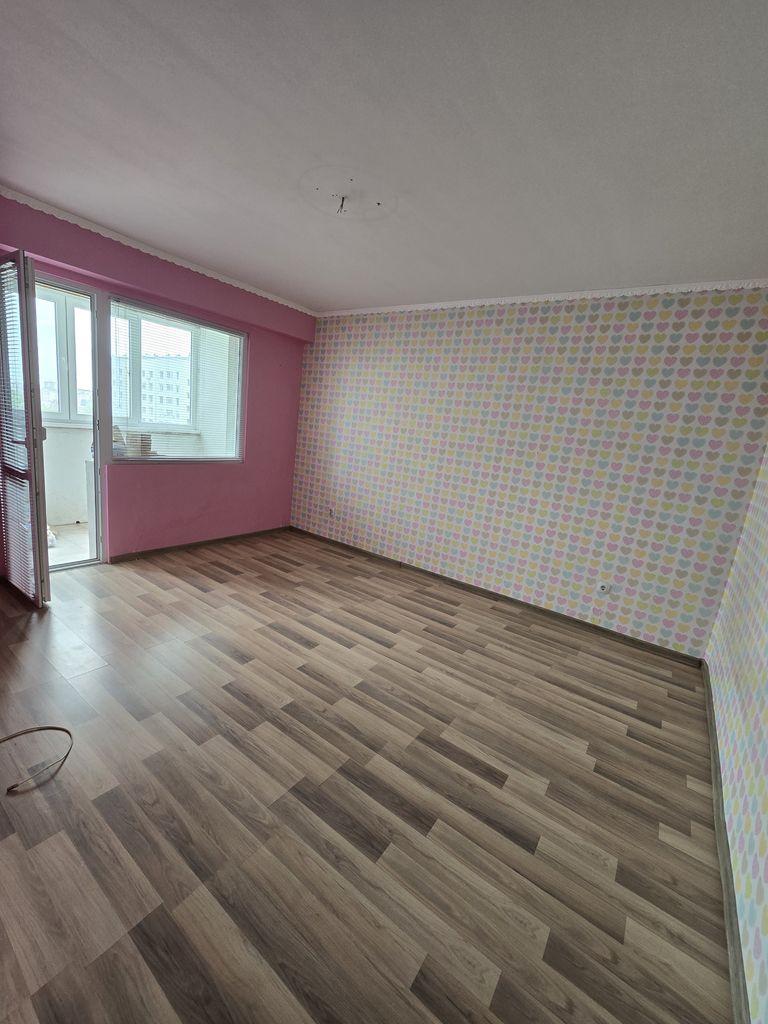 Продава се Четиристаен апартамент в Хасково, Любен Каравелов - 96 кв.м за 1094 €/кв.м - Снимка #1