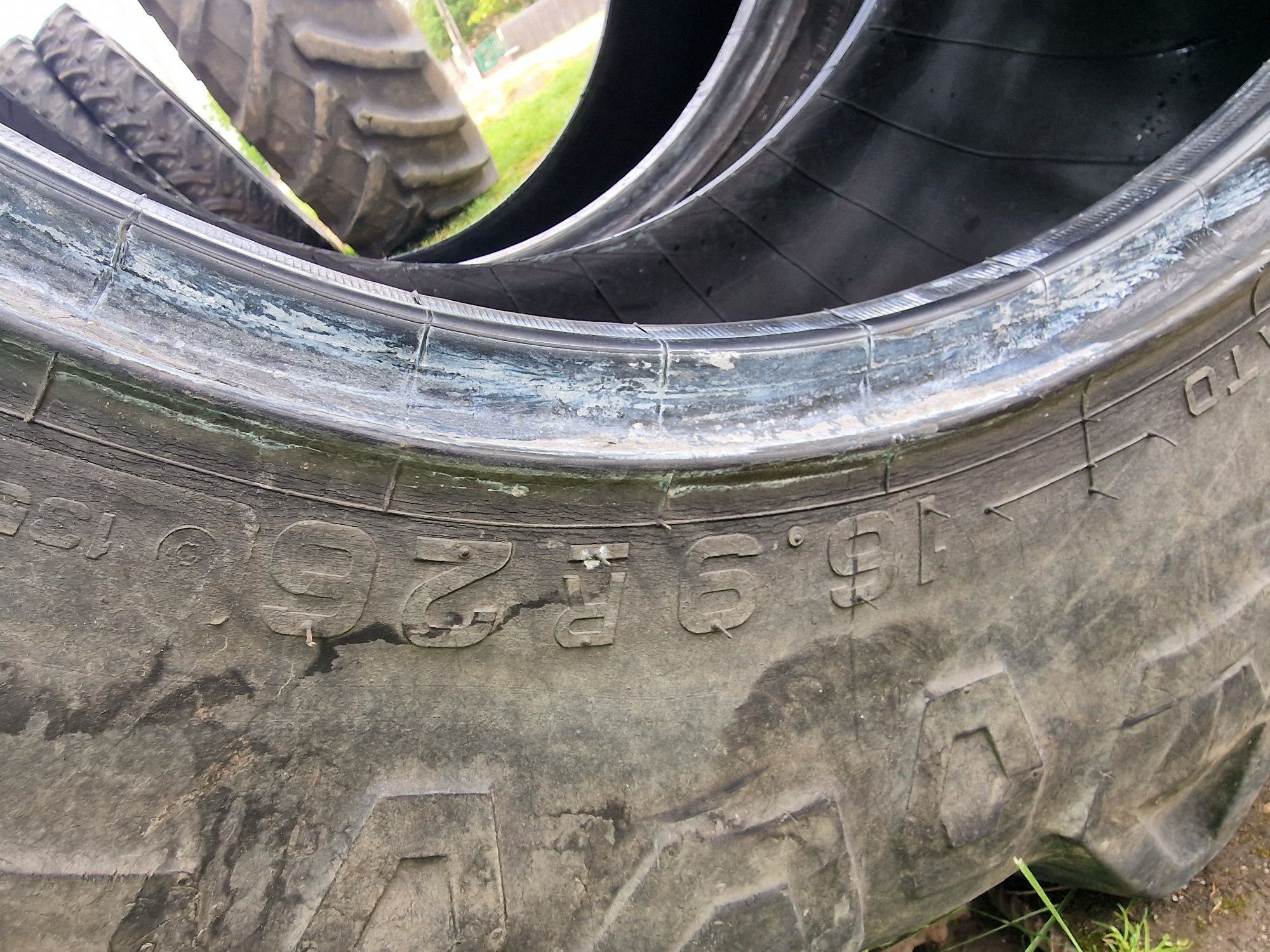 ANVELOPE 16.9R26 marca Pirelli