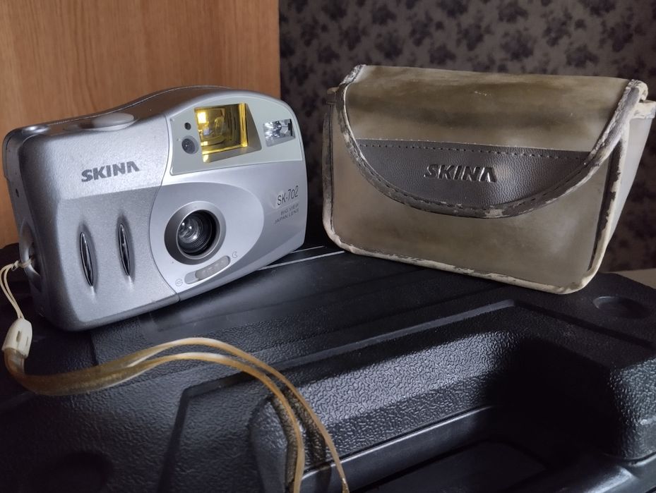 Продам плёночный фотоаппарат SKINA