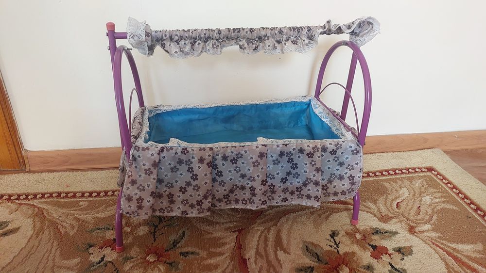 Продам кроватку качалку для куклы