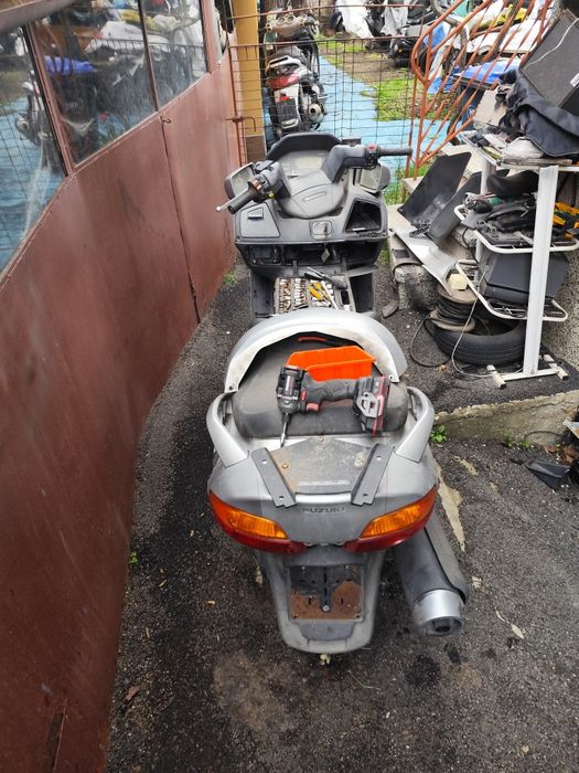 Сузуки Бъргман 650 Suzuki burgman 650