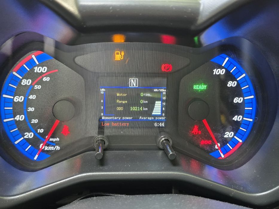 Masina electrica de 16 ani cu permis B1 ZED