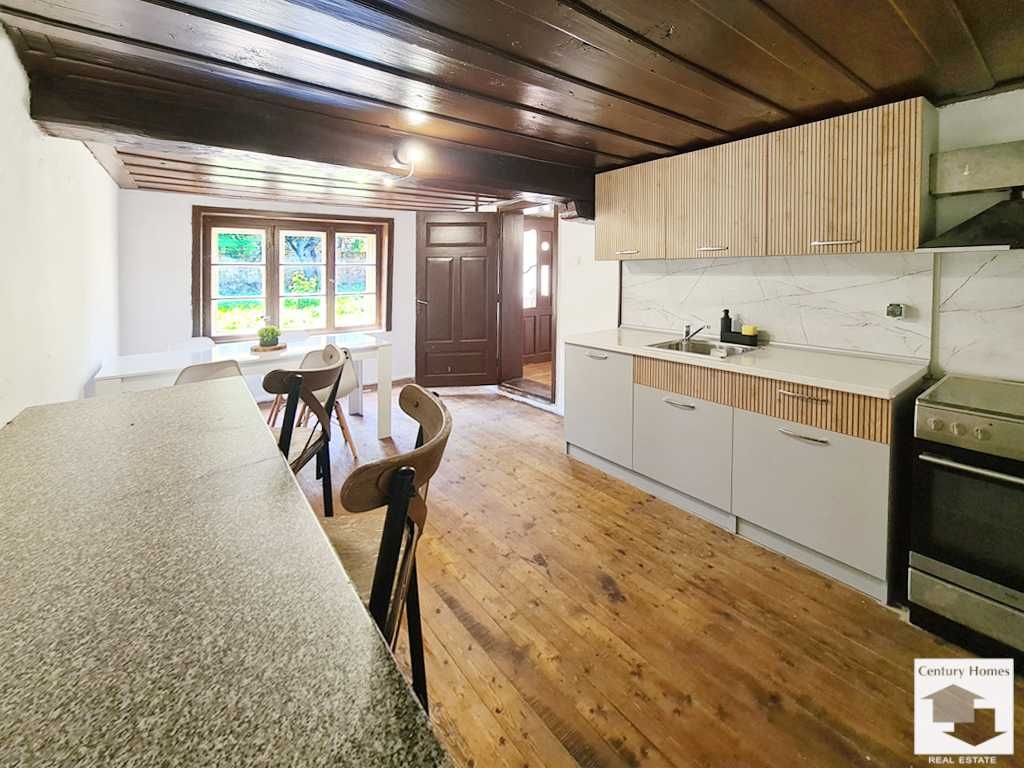 145290 Къща с равен двор и кладенец, в с. Полски Сеновец