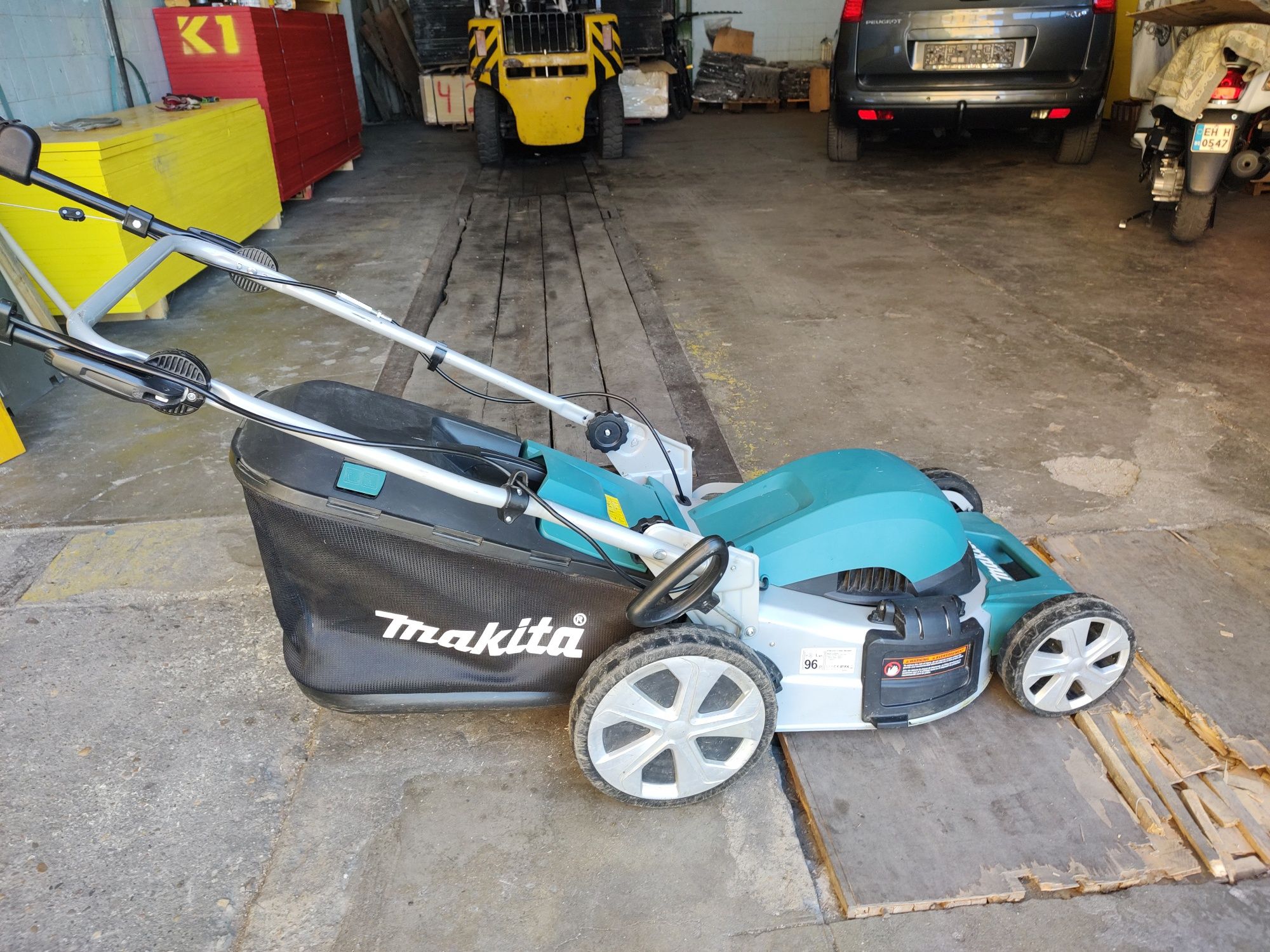 Самоходна косачка Makita Макита 1800W