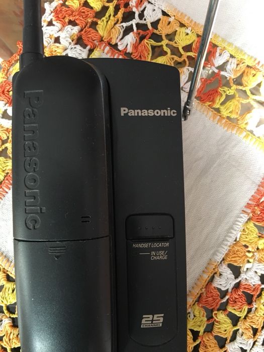 Продавам домашен стационарен телефон “PАNASONIC”