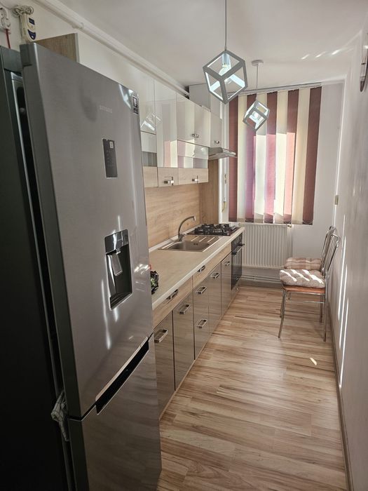 Apartament cu 2 camere plus balcon 1/4