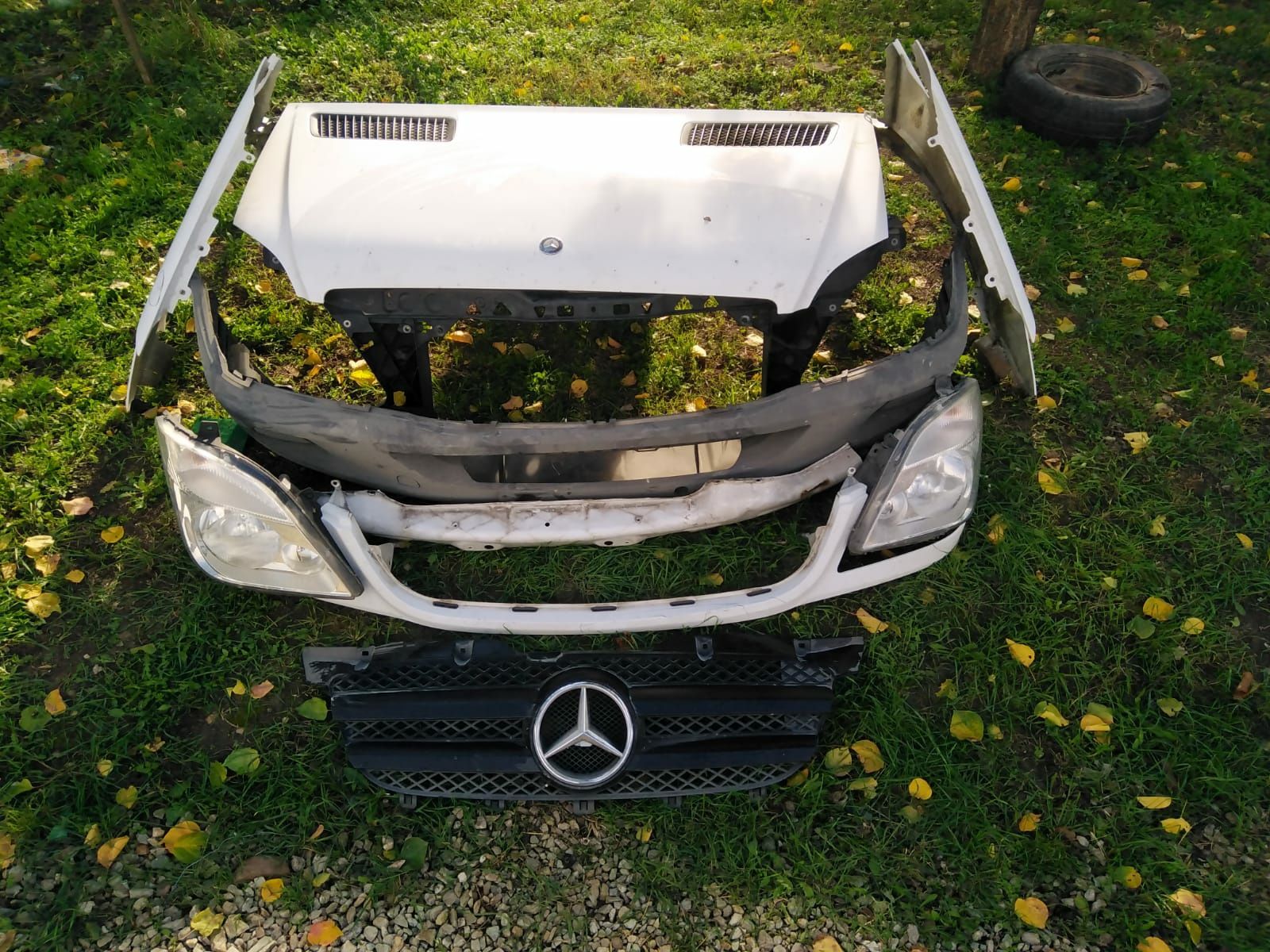 Față completă Mercedes Sprinter w906