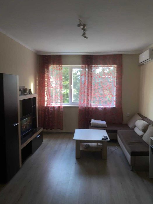Дава се под наем Тристаен апартамент в Варна, Чайка - 75 кв.м за 663 € - Снимка #2