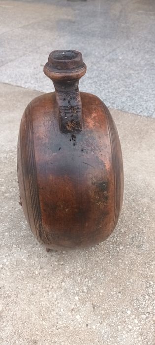 Plosca veche din lemn