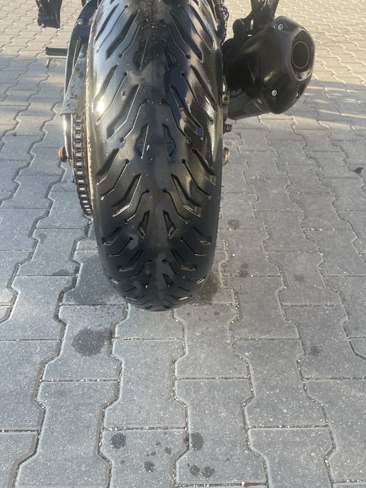 Yamaha FZ1  2006  2 chei