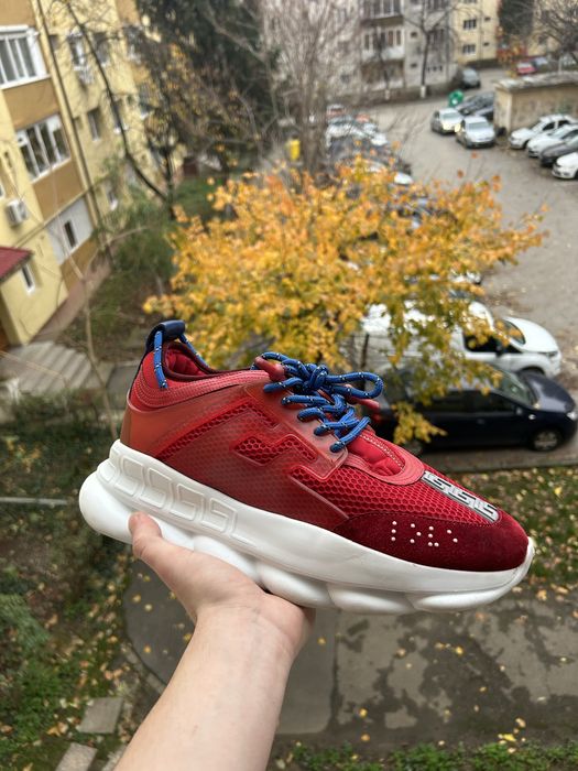 Versace chain reaction