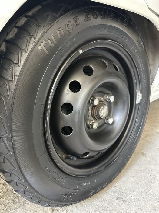 R14 diska balon sotiladi.