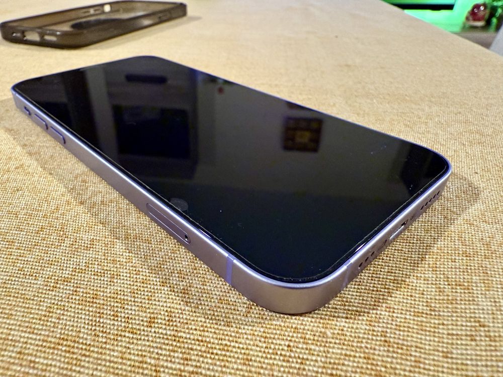 Продавам Iphone 12 64GB purple (лилав като НОВ)